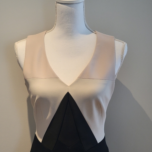 ❤️KAREN MILLEN BLUSH PINK AND BLACK COCKTAIL DRESS - Picture 2 of 10